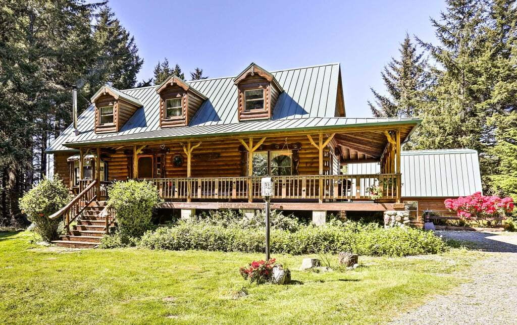 Brookings, OR Log Cabin