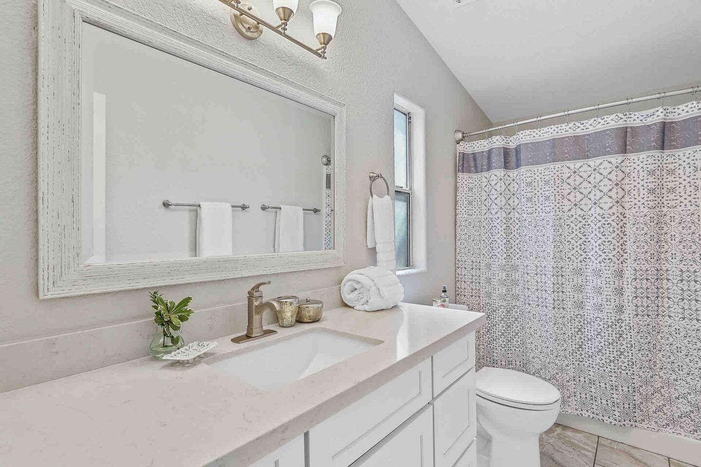 Flagstaff, AZ Charming Cottage 